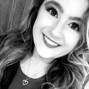 Meet your Posher, Makayla